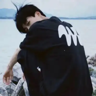闻皎月